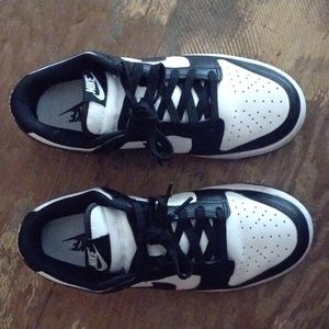 Nike Dunk Low Pandas